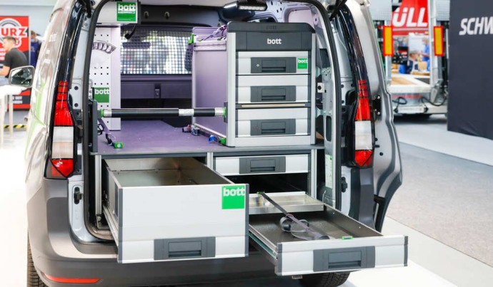 Innenraumtechnik Innenraumtechnik, Ladungssicherung, Transporter auf der NUFAM
